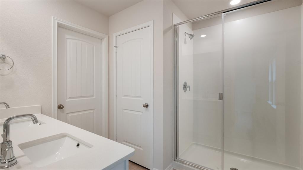 14033 The Brook Boulevard Property Photo 13