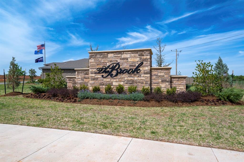 14033 The Brook Boulevard Property Photo 19