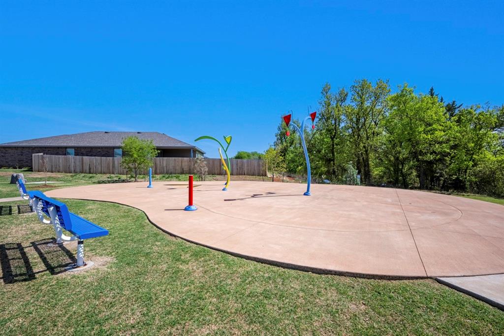 14033 The Brook Boulevard Property Photo 23