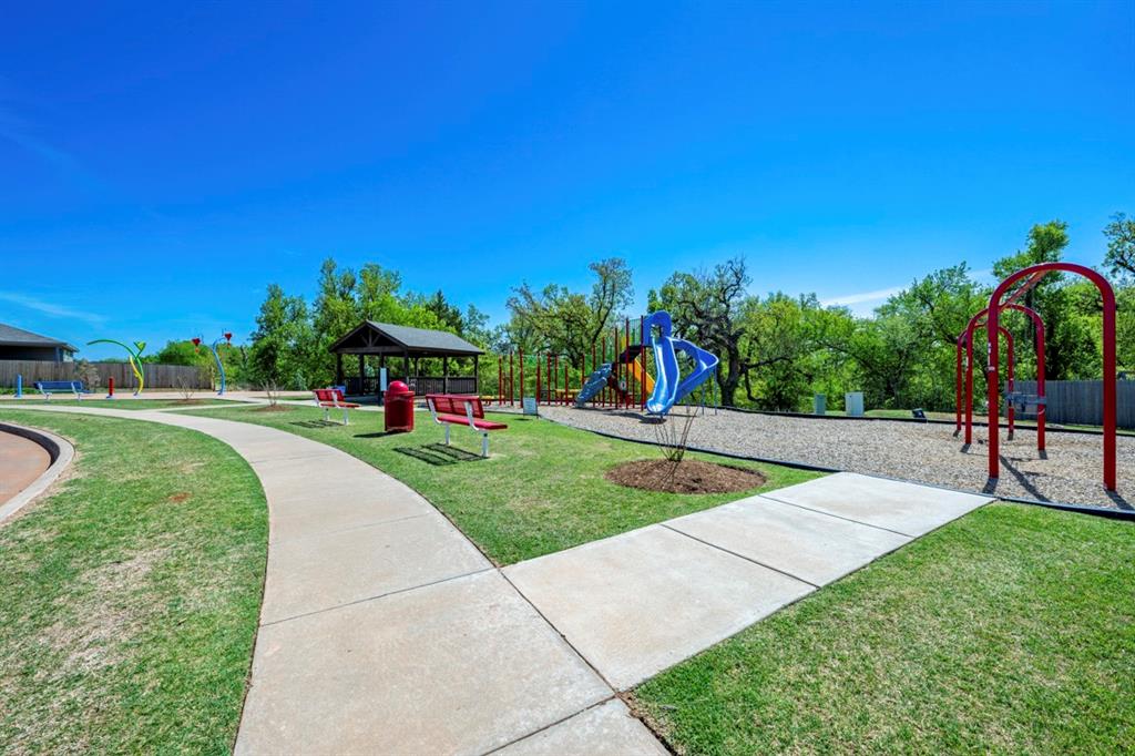 14033 The Brook Boulevard Property Photo 26