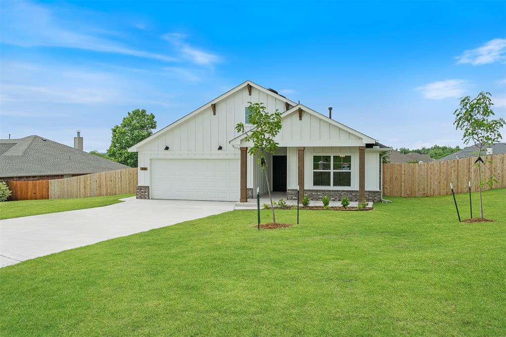306 Mission Hills Drive Property Photo 1