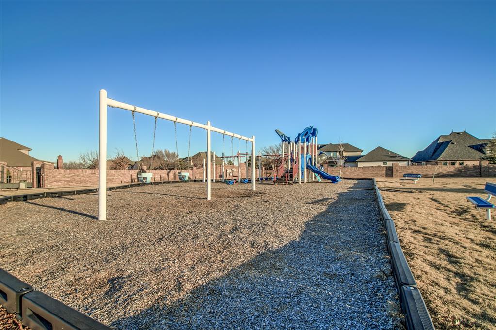 13549 Cobblestone Curve Road Property Photo 47