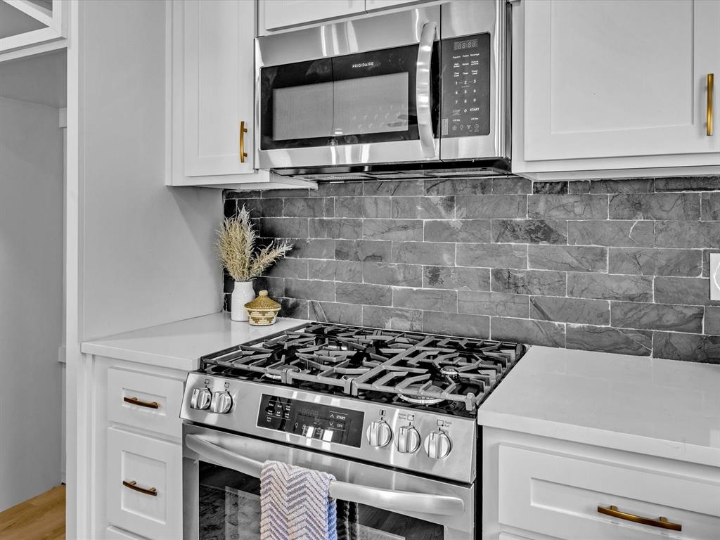 1620 E Park Place Property Photo 11