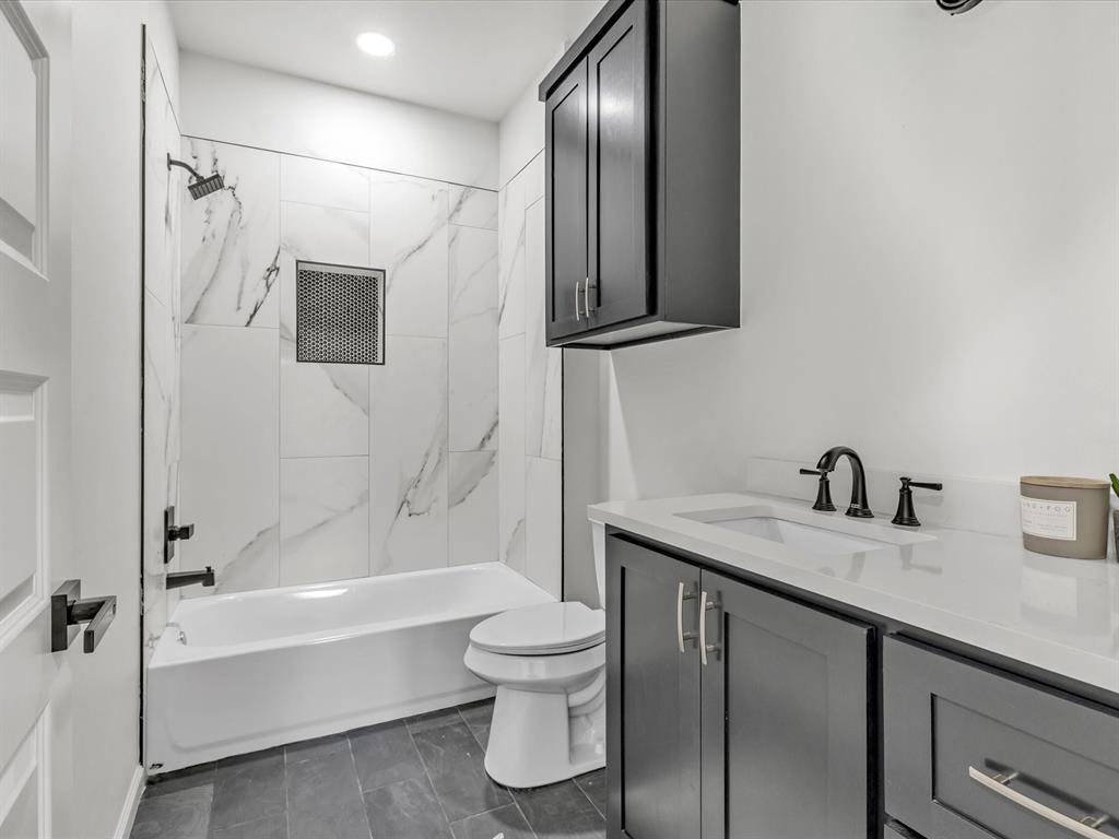 1620 E Park Place Property Photo 23