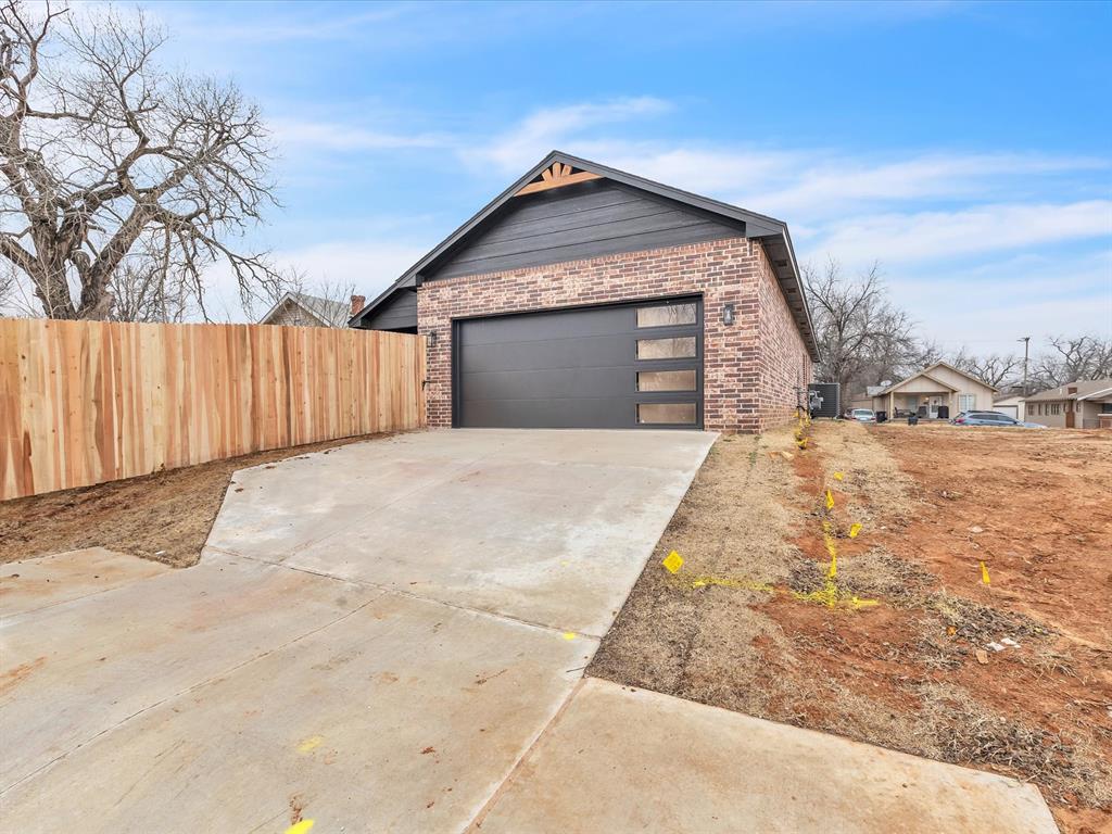 1620 E Park Place Property Photo 27