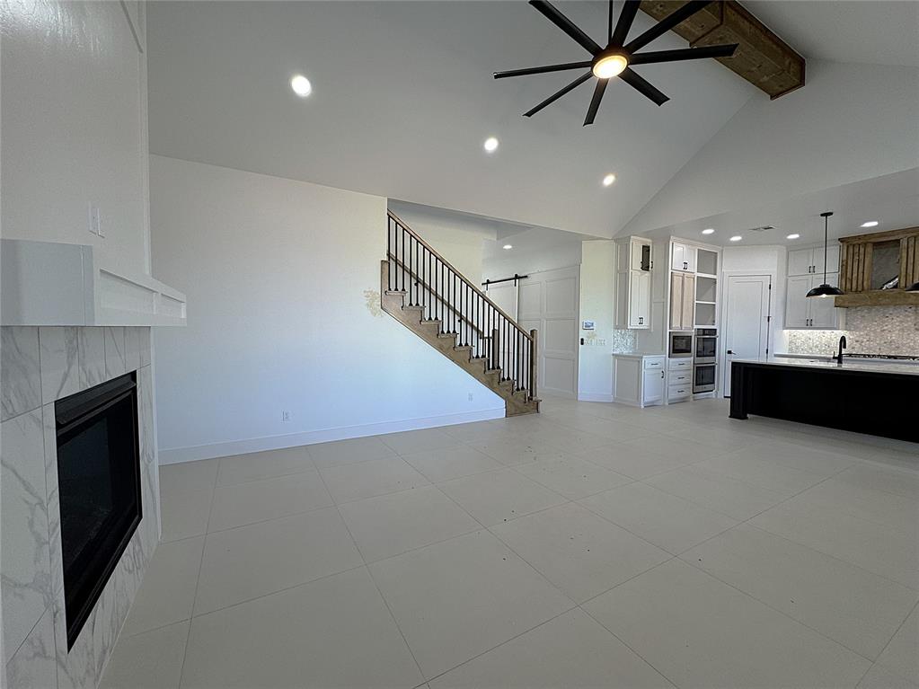 7117 Nw 154th Street Property Photo 16