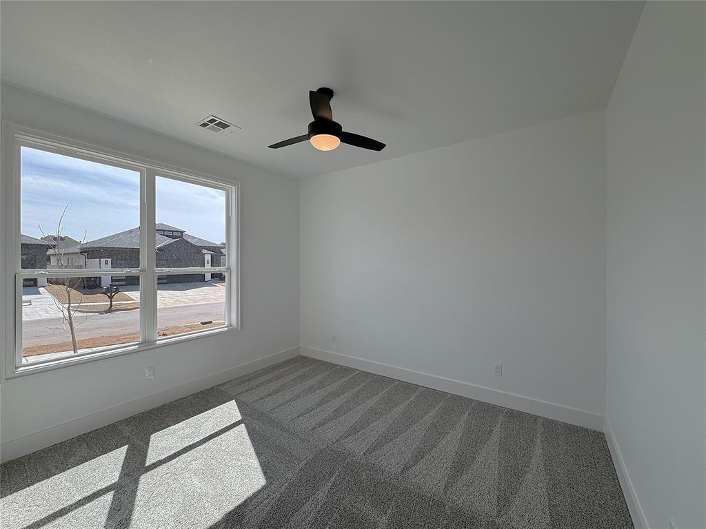 7117 Nw 154th Street Property Photo 35