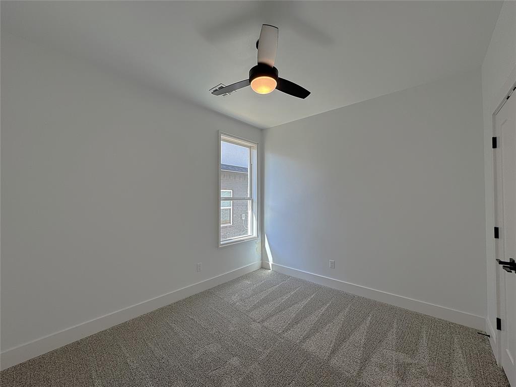 7117 Nw 154th Street Property Photo 37