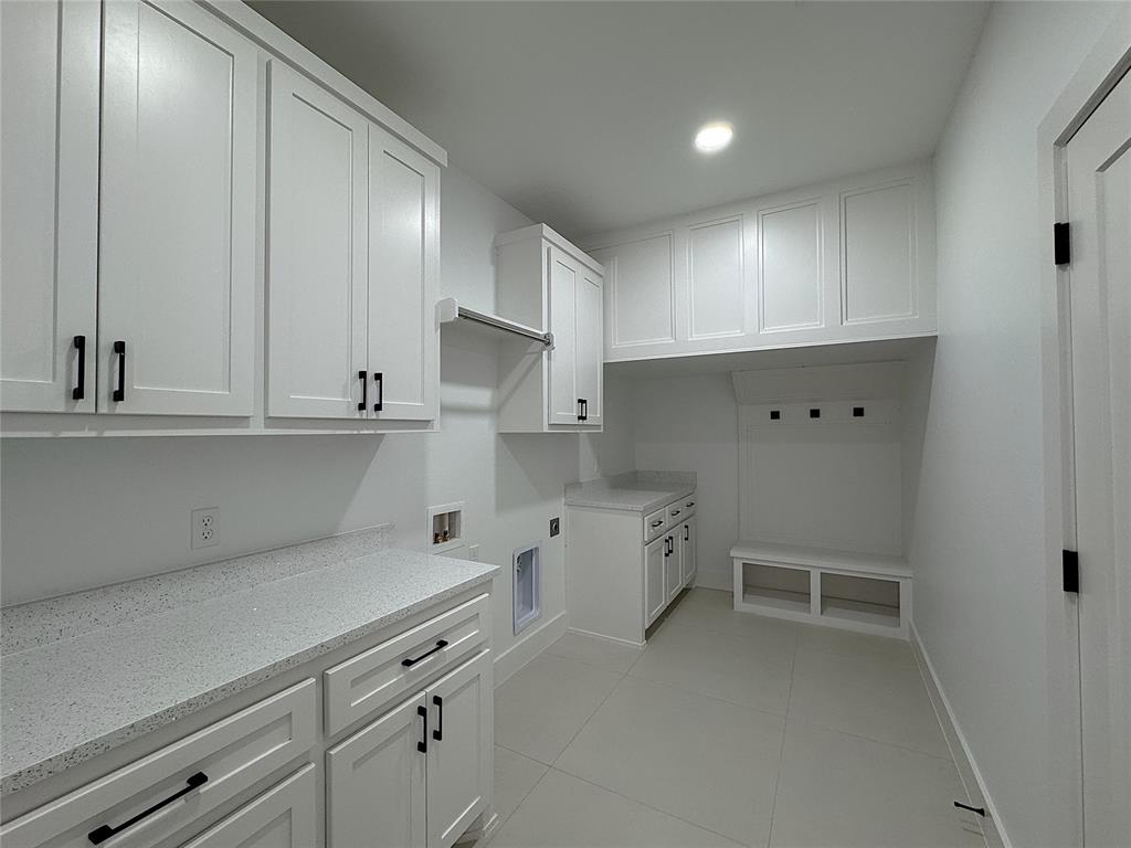 7117 Nw 154th Street Property Photo 38