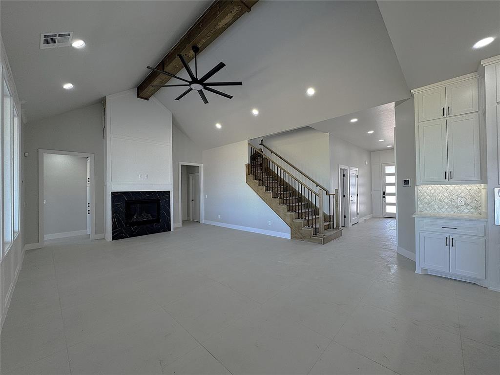 7217 Nw 154th Street Property Photo 3