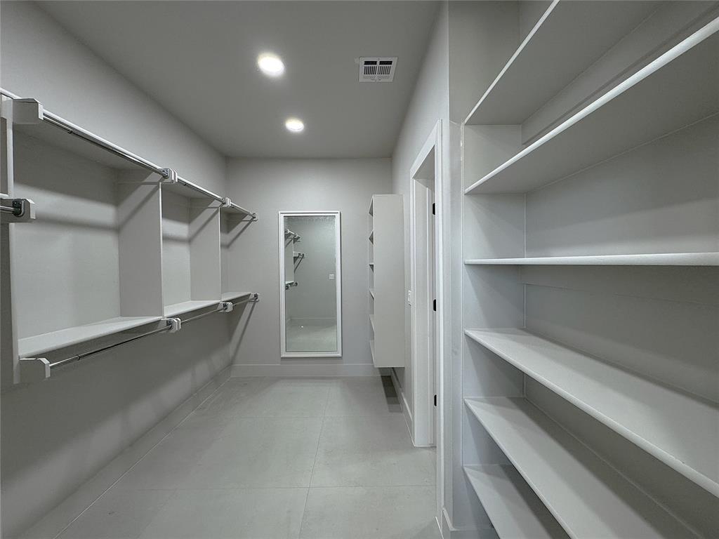 7217 Nw 154th Street Property Photo 27