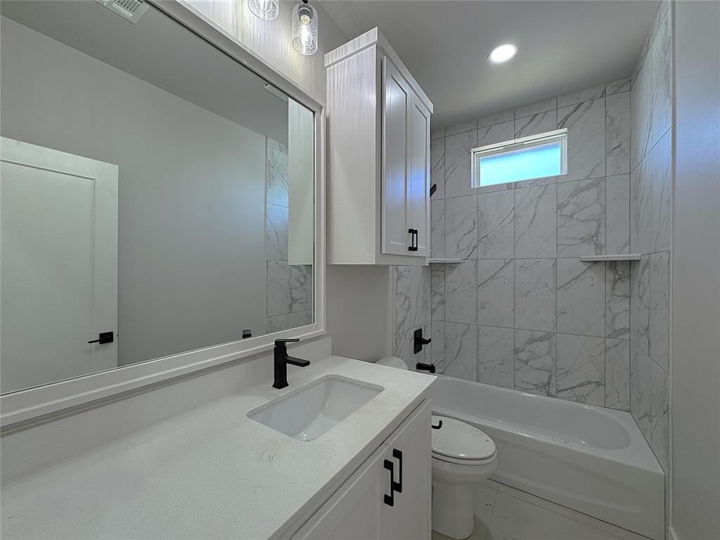 7217 Nw 154th Street Property Photo 36