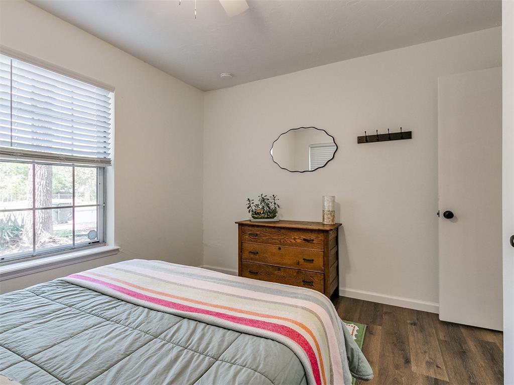 1407 Barkley Street Property Photo 10