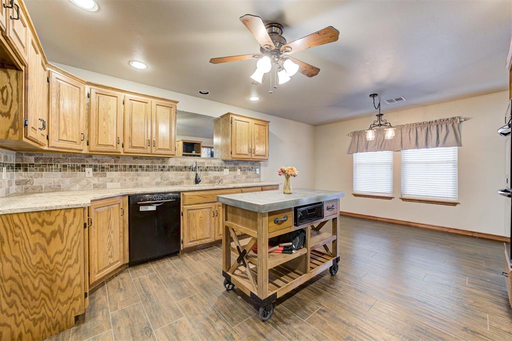 5723 Ne Ridgeroad Drive Property Photo 16