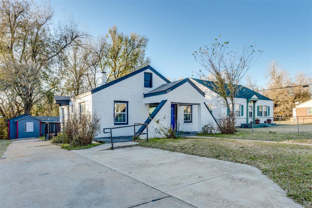 1621 N Page Avenue Property Photo 3