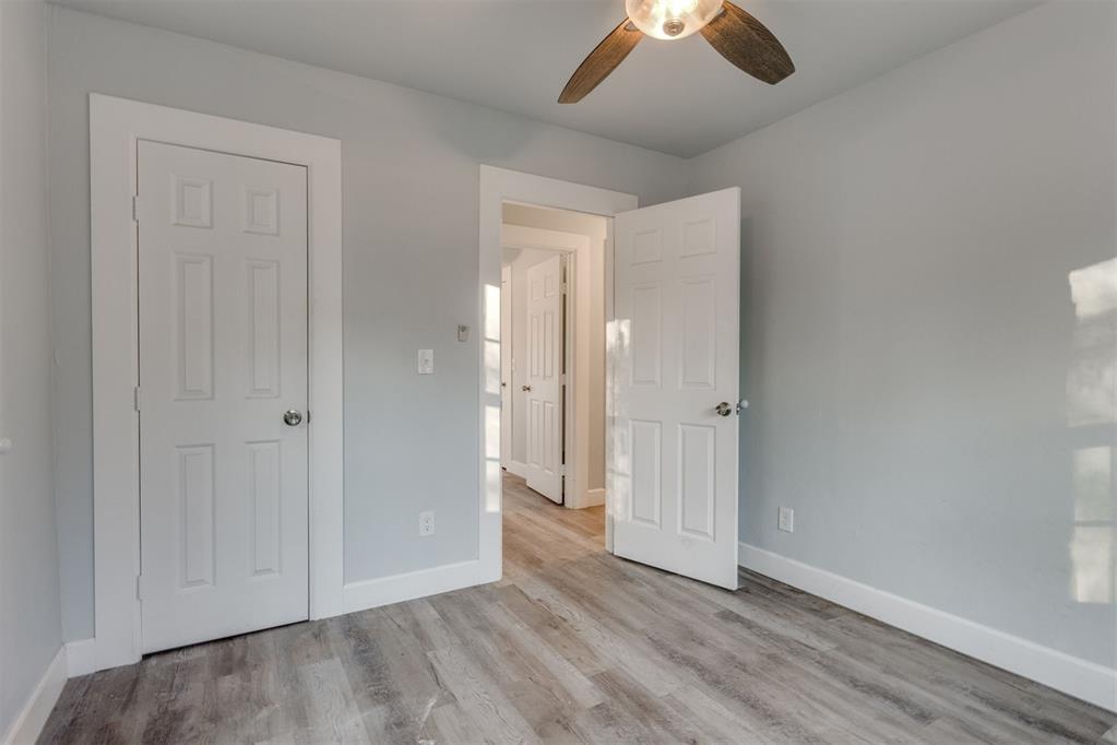 1621 N Page Avenue Property Photo 33