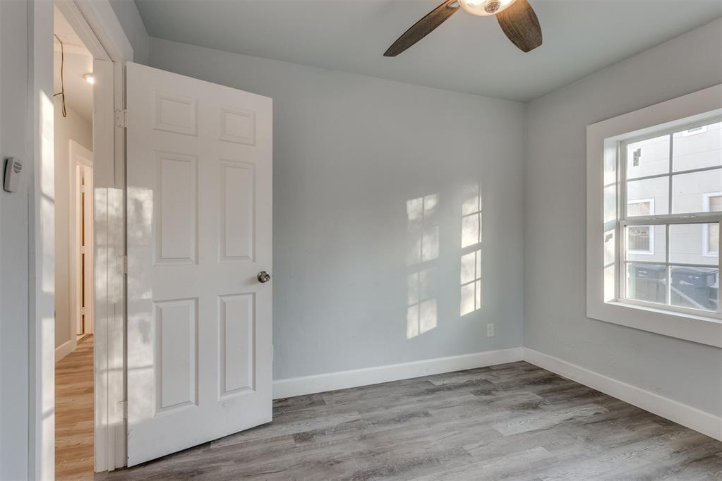 1621 N Page Avenue Property Photo 34