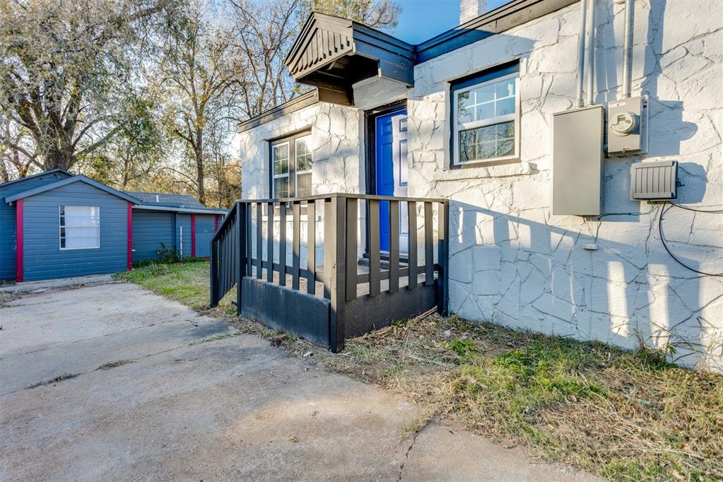 1621 N Page Avenue Property Photo 35