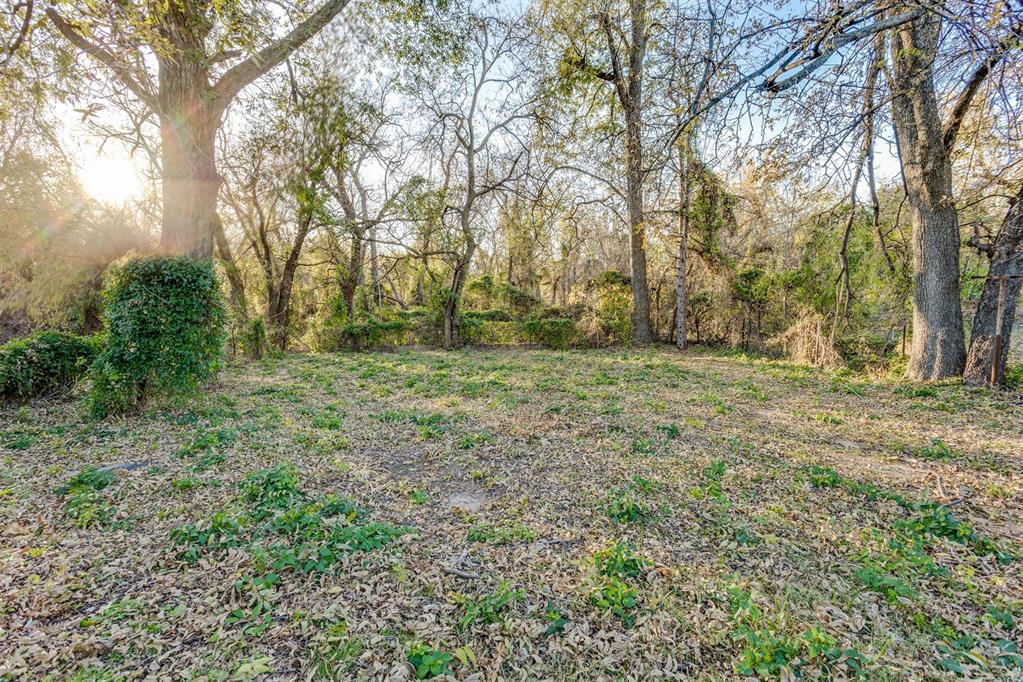1621 N Page Avenue Property Photo 37