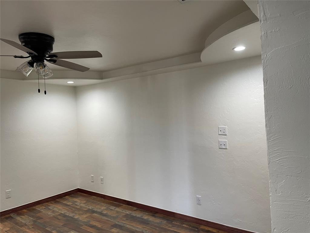 1112 N Redbud Drive Property Photo 14