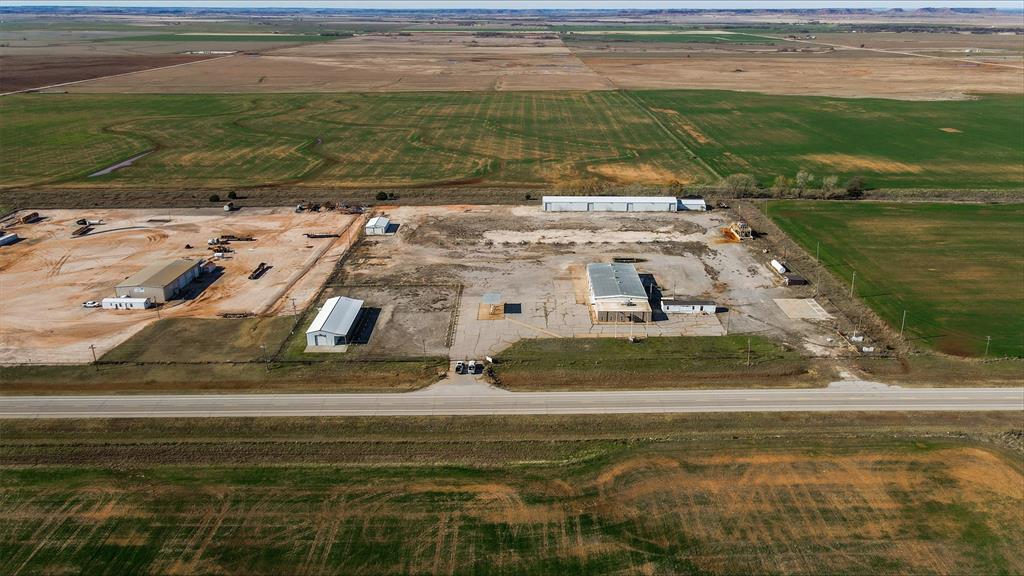 11823 N Highway 8 Highway Property Photo