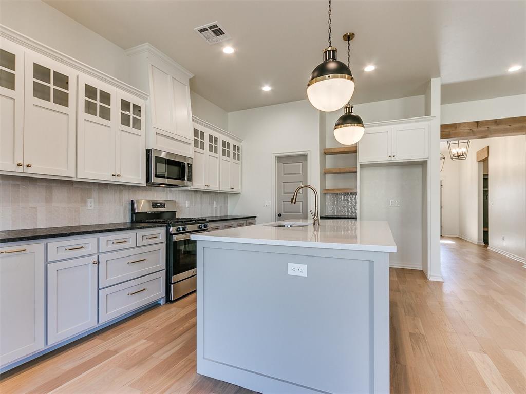 9009 Nw 74th Street Property Photo 17