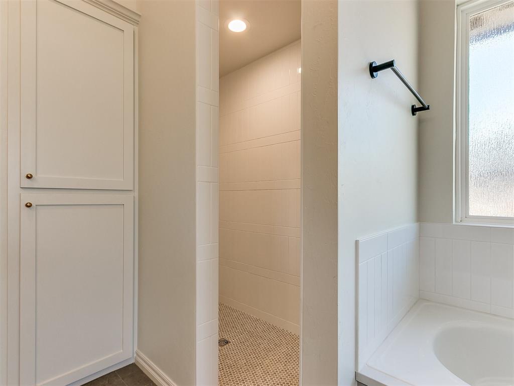 9009 Nw 74th Street Property Photo 35