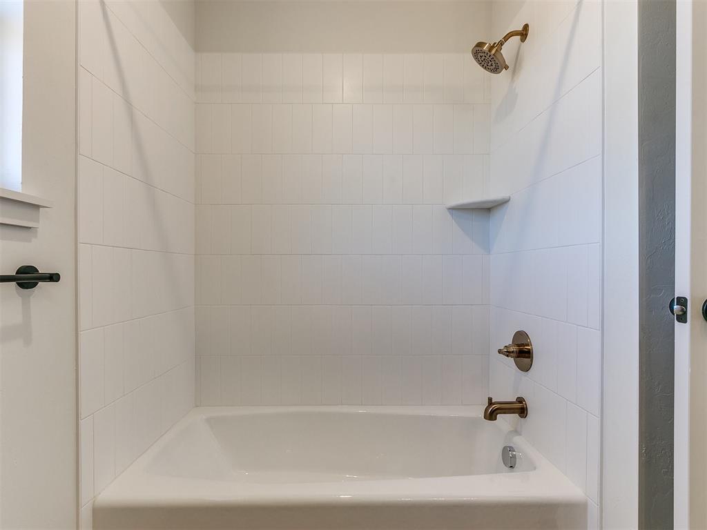 9009 Nw 74th Street Property Photo 45
