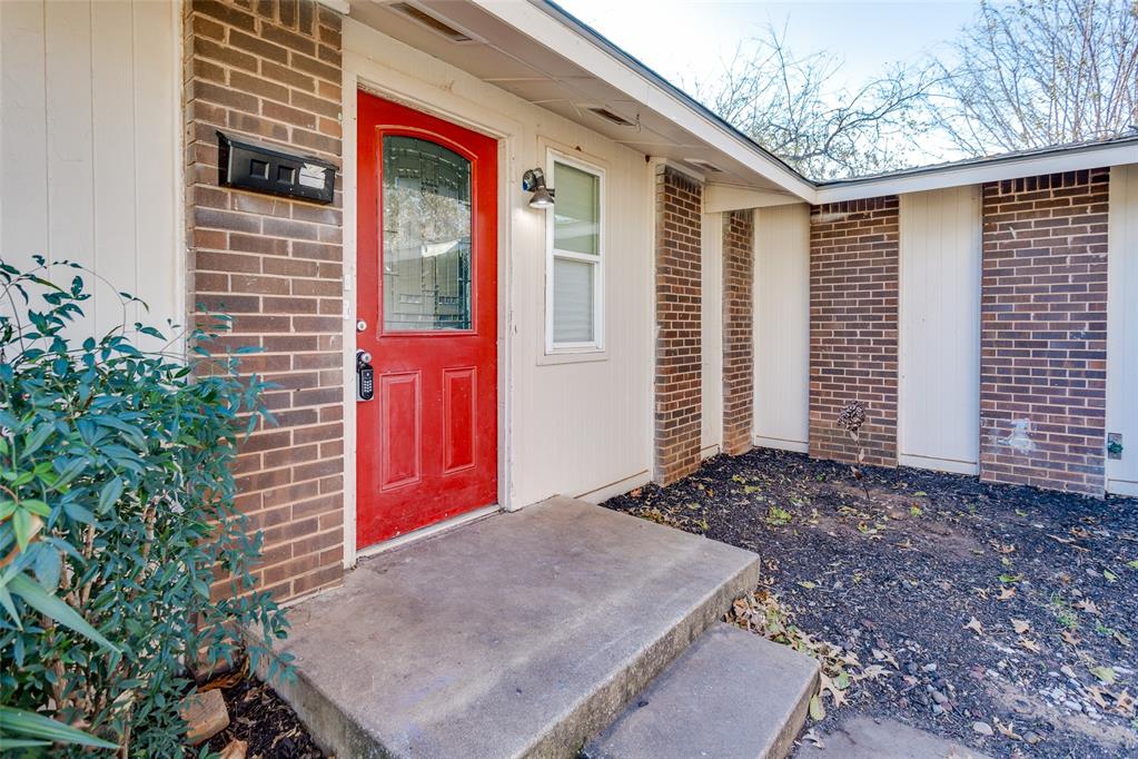 501 Erinblu Place Property Photo