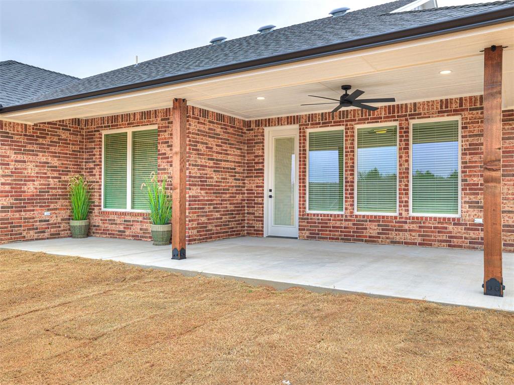509 Blue Bird Lane Property Photo 2