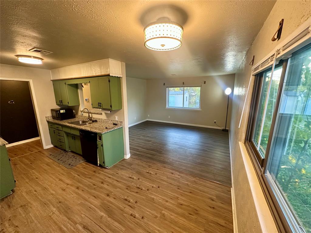1925 Rulane Drive Property Photo 6