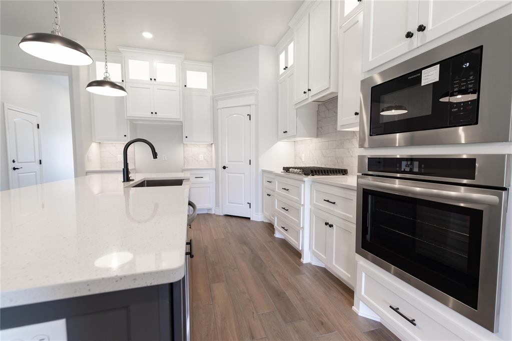 1817 Taines Turn Property Photo 1