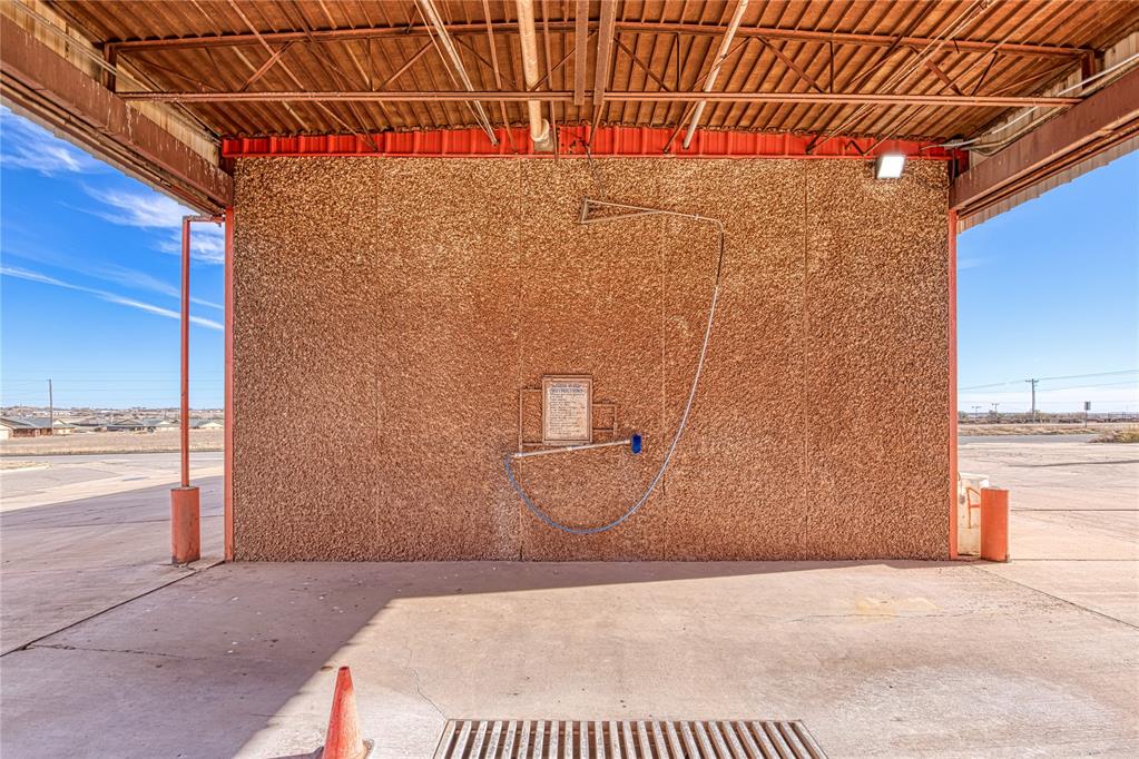 120 Sooner Road Property Photo 5