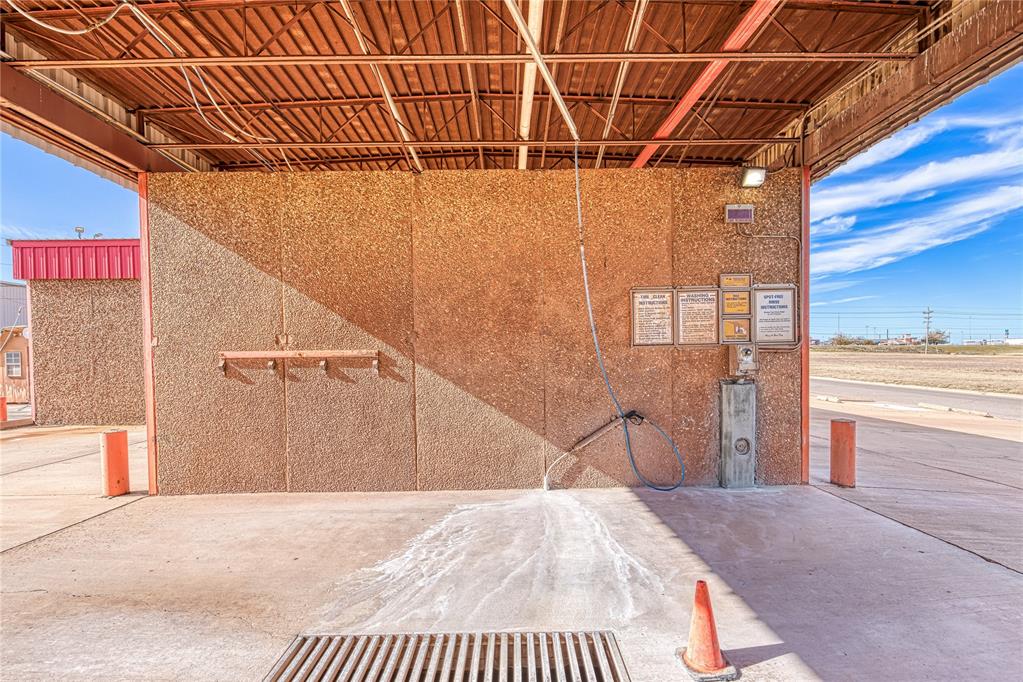 120 Sooner Road Property Photo 6