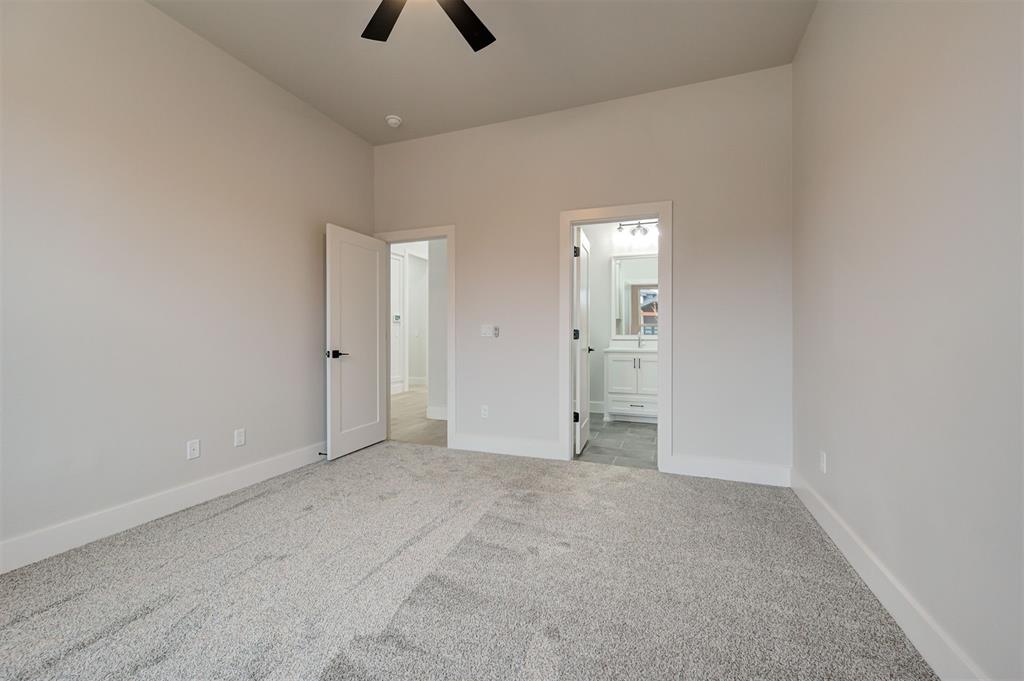 7212 Nw 154th Street Property Photo 33