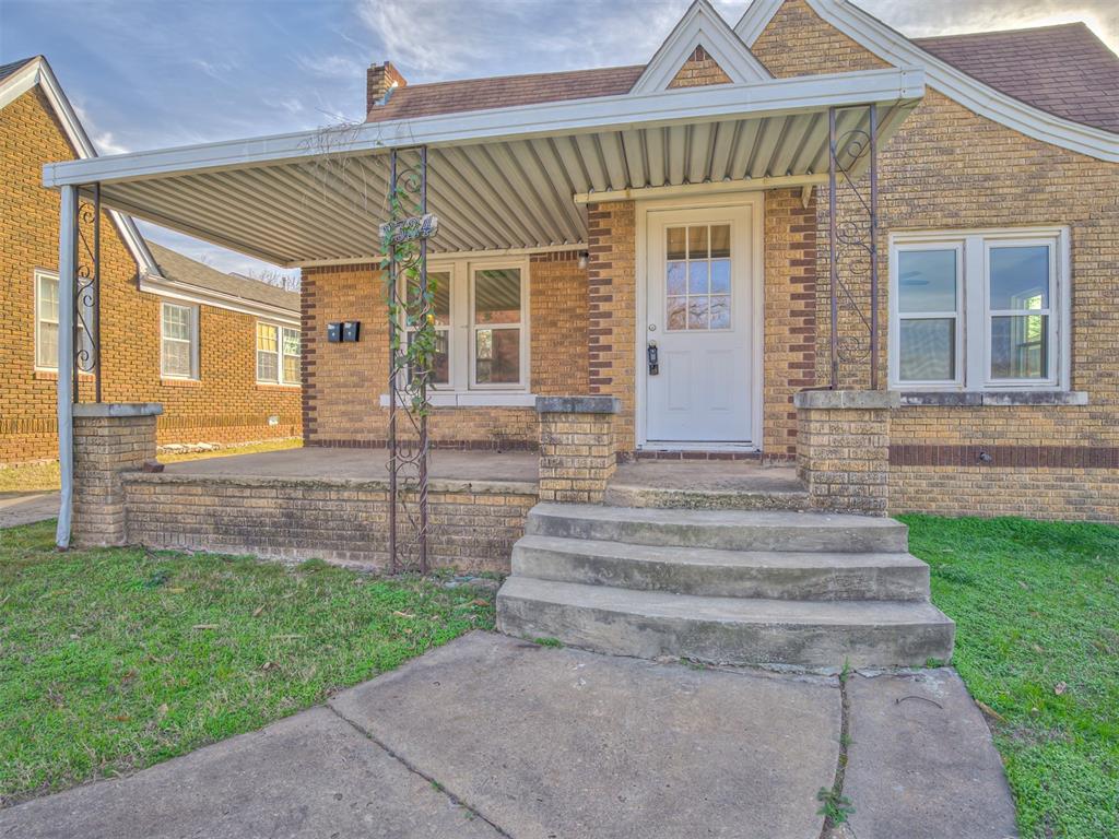 2324 W Park Place Property Photo 4