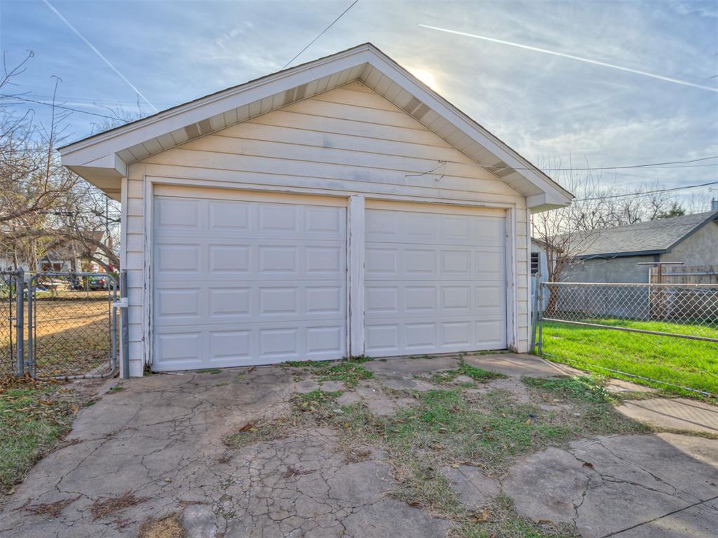 2324 W Park Place Property Photo 29