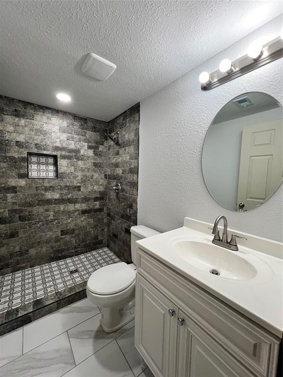 104 Ne Sequoyah Lane Property Photo 2