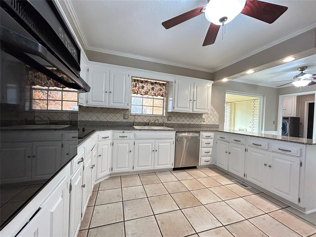 3024 Hemingford Lane Property Photo 17
