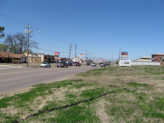 4325 N & 4331 & 4337 N Kickapoo Ave Avenue Property Photo