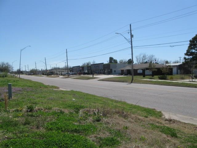 4325 N & 4331 & 4337 N Kickapoo Ave Avenue Property Photo 12