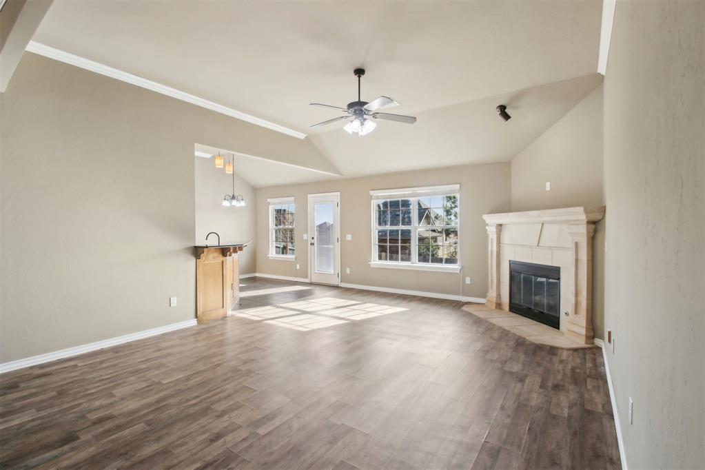 704 Apple Tree Lane Property Photo 1