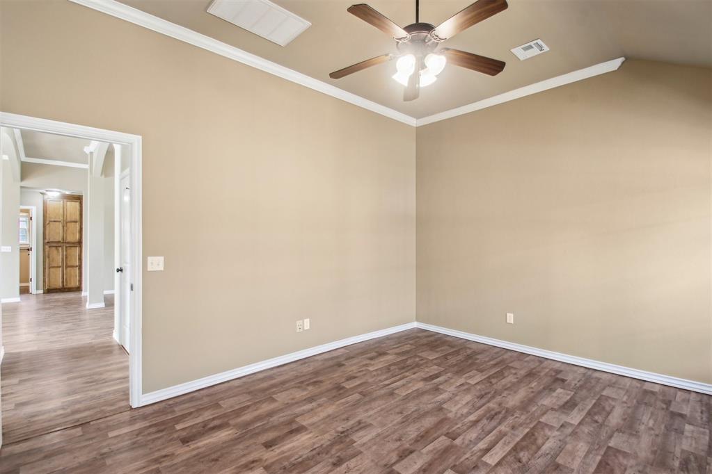 704 Apple Tree Lane Property Photo 19