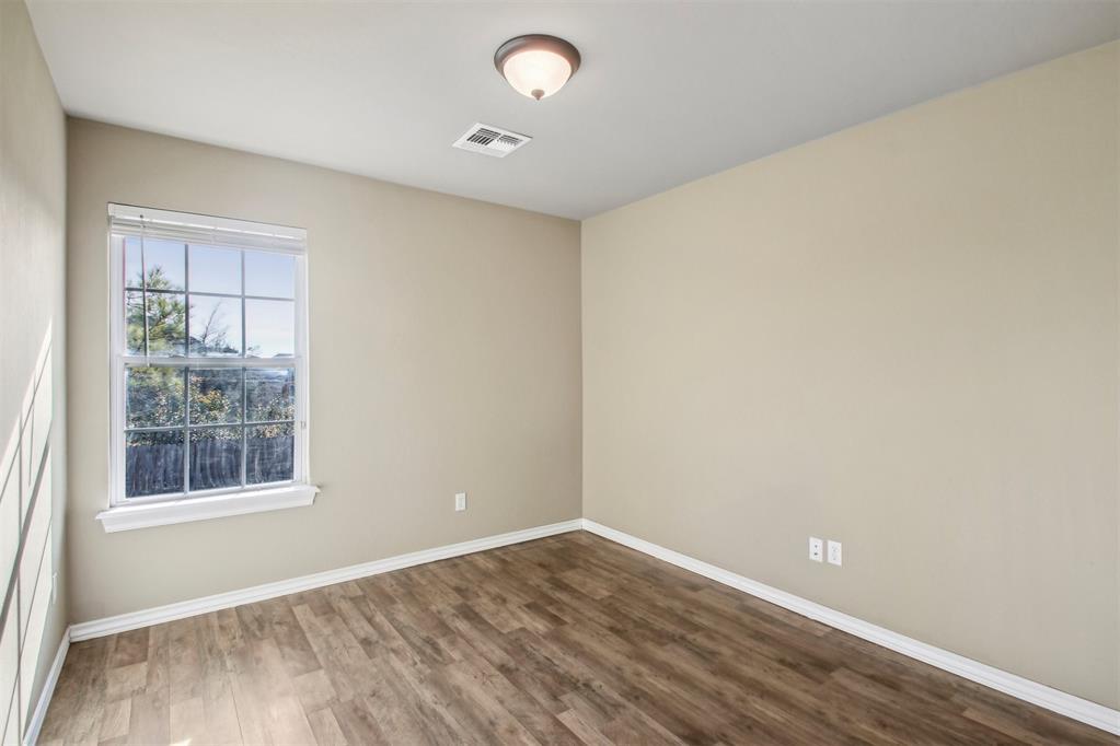 704 Apple Tree Lane Property Photo 30