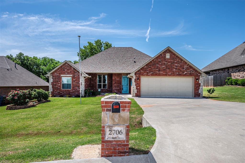 2706 Eagle Lake Drive Property Photo 2