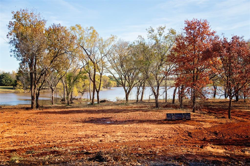 7668 Old Oak Trail Property Photo 1