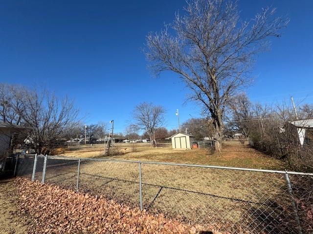 406 Winona Property Photo 18