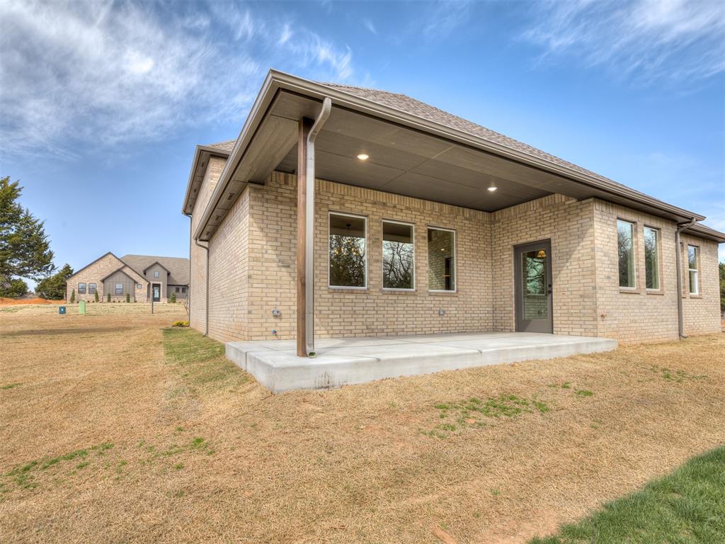 8104 Goldfinch Drive Property Photo 43