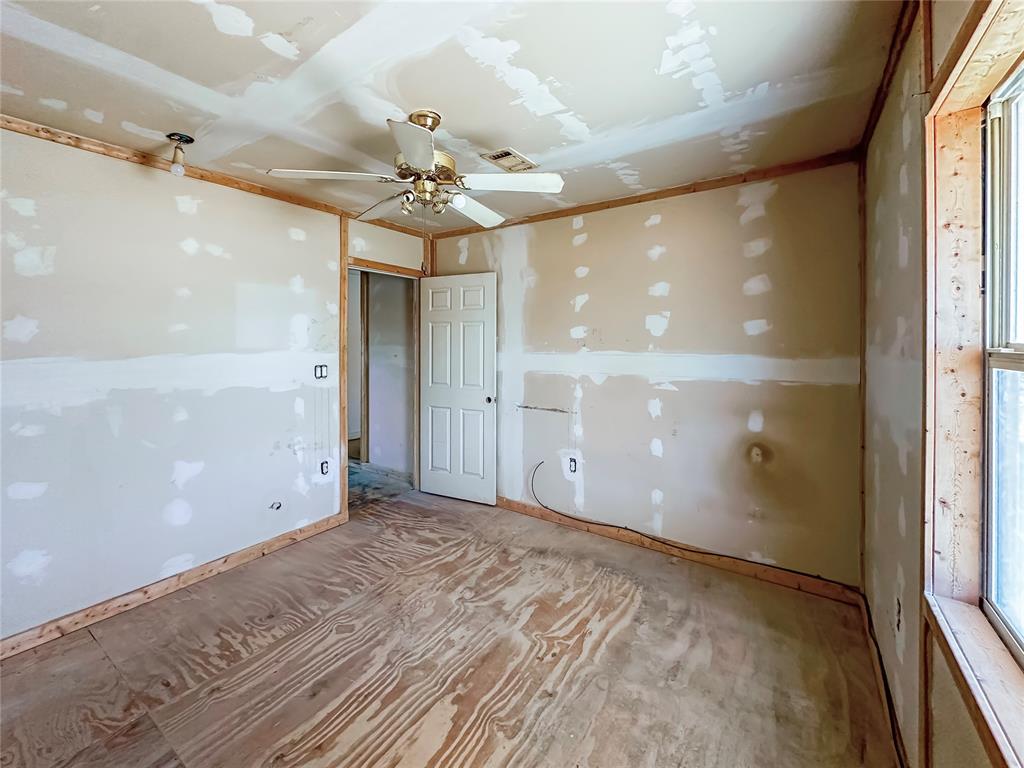 323 S Birch Avenue Property Photo 9