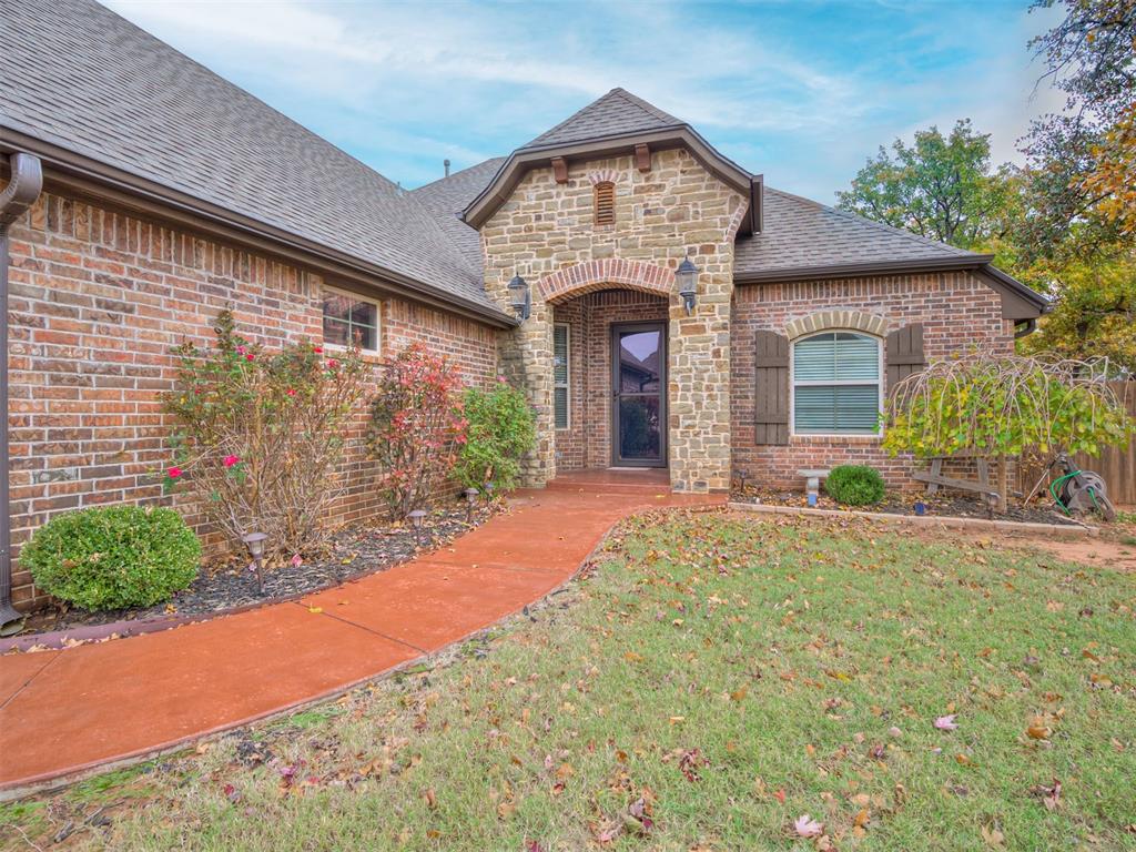 1832 Buckskin Court Property Photo 3
